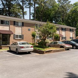 exterior parking at Midwood 1794 in Marietta, GA